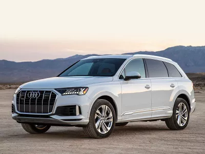 THAY KÍNH XE Audi Q7 tận nơi Giá rẻ